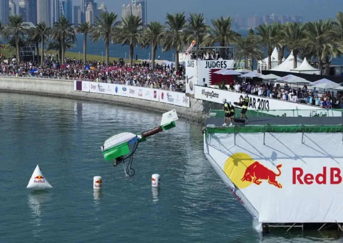 صورة 1 من مشروع 1st Red Bull Flugtag Qatar 2013