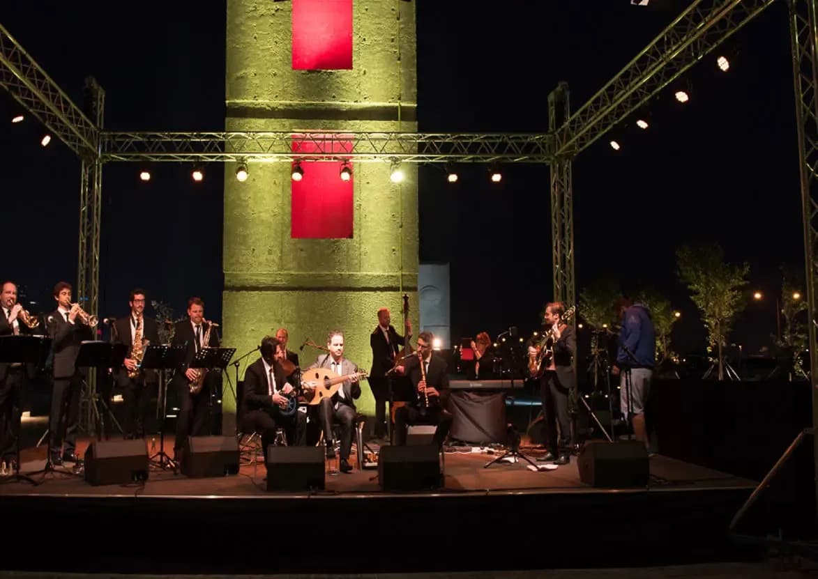 صورة 1 من مشروع Qatar Museums - Fire Station Opening 2015